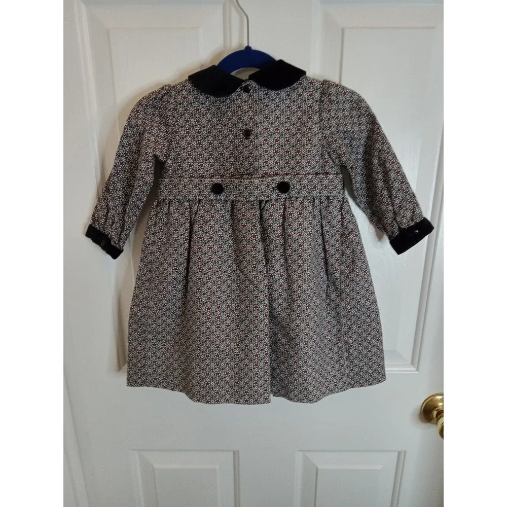 Sarah Louise (England) Hands mocked Black Velvet Collar Floral Print Size‎ 18 MS